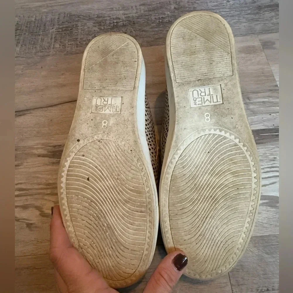 Time and Tru Women's Animal Print Twin Gore Slip On Memory Foam